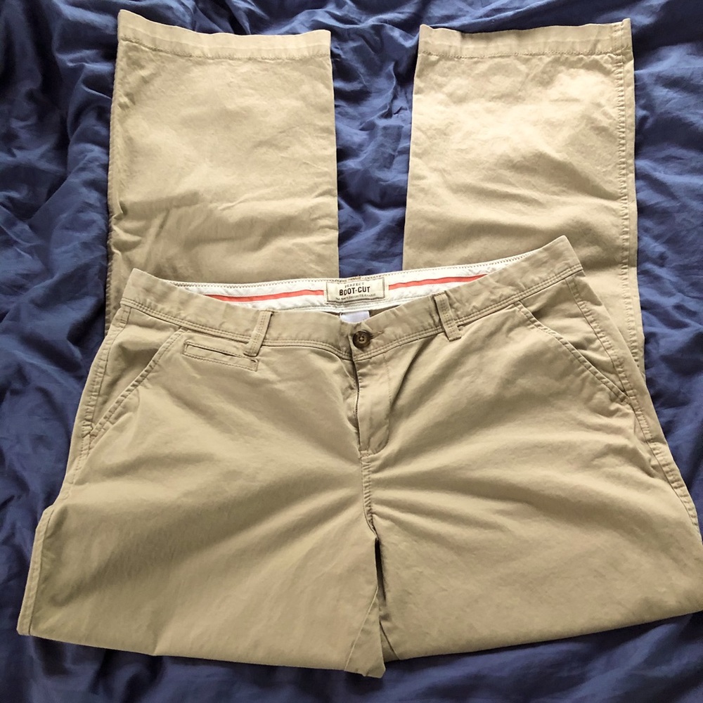 Bootcut khaki’s